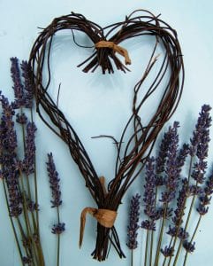 dried lavender flowers heart wreath