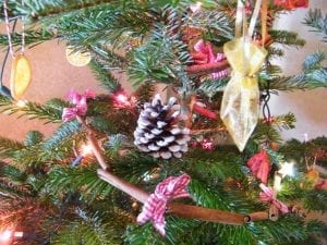christmas tree natural cinnamon stick garland