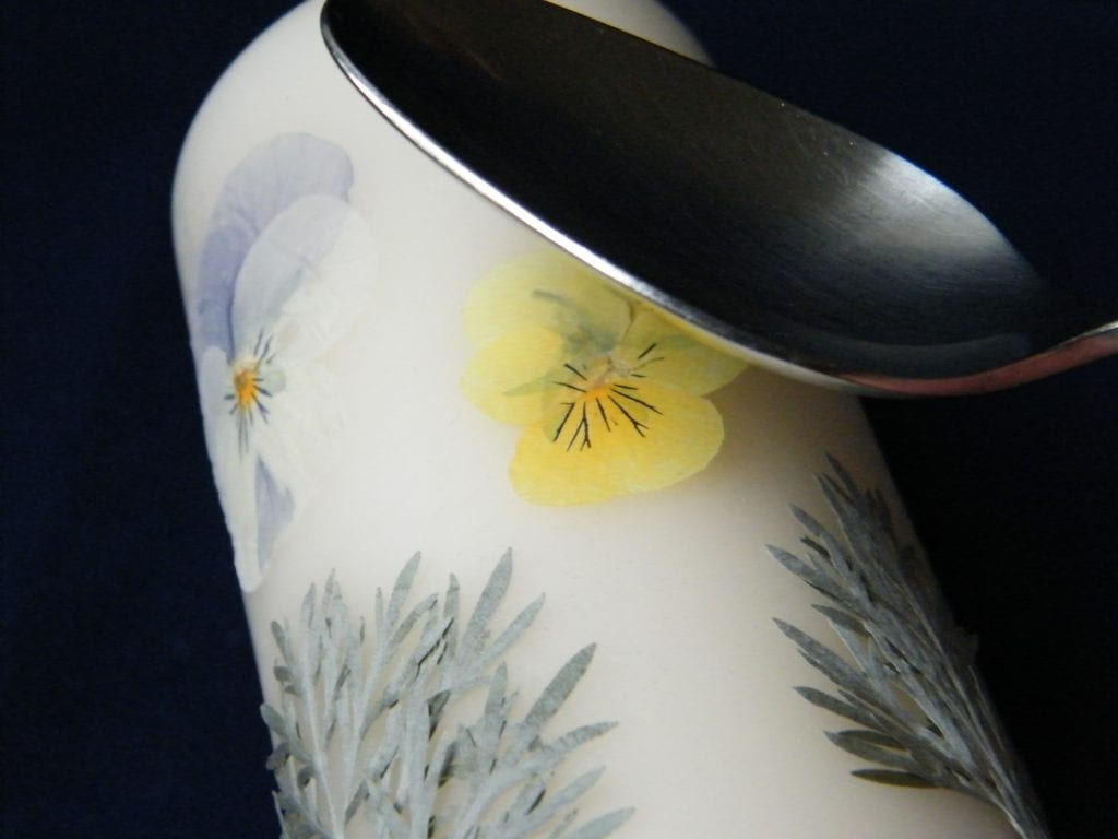pressed flowers candle spoon