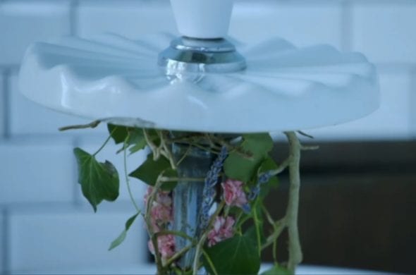 dried flowers wash basin