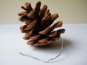 natural decorations | pine cone with wire tail